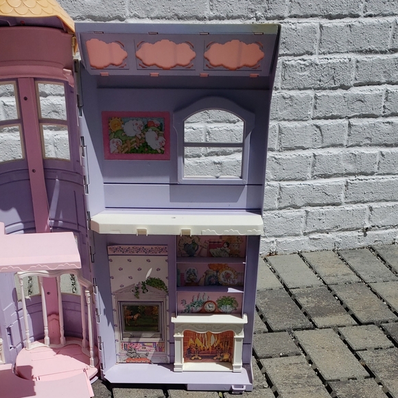 Vintage Barbie house. - Picture 6 of 6